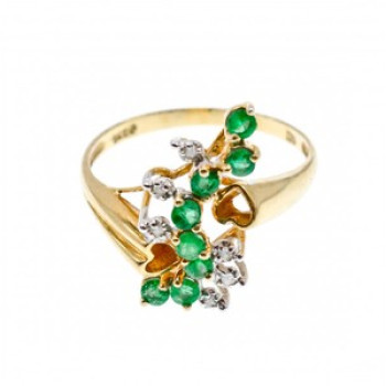 14K Yellow Gold Emerald & Diamonds Ring Size 8