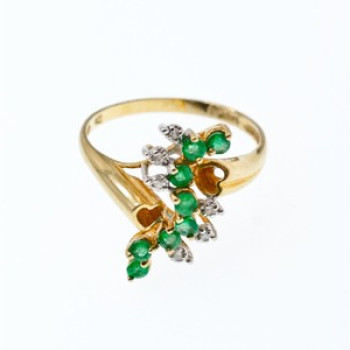 14K Yellow Gold Emerald & Diamonds Ring Size 8