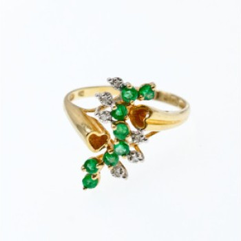 14K Yellow Gold Emerald & Diamonds Ring Size 8