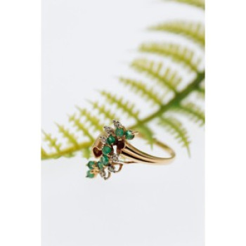 14K Yellow Gold Emerald & Diamonds Ring Size 8