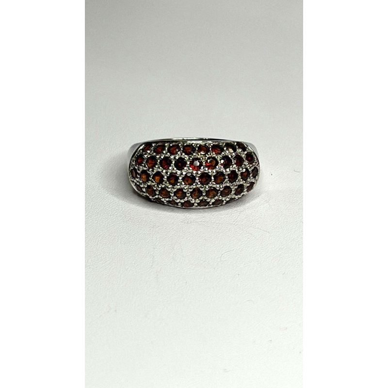 Beautiful 925 Sterling Silver Red Garnet Ring Size 7.5