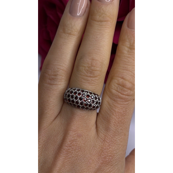 Beautiful 925 Sterling Silver Red Garnet Ring Size 7.5
