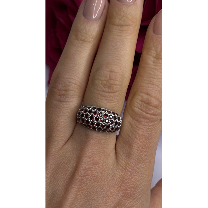 Beautiful 925 Sterling Silver Red Garnet Ring Size 7.5
