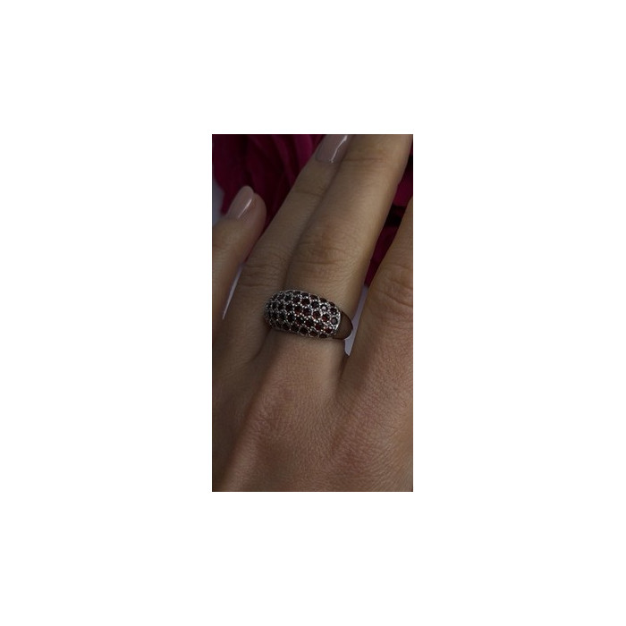 Beautiful 925 Sterling Silver Red Garnet Ring Size 7.5