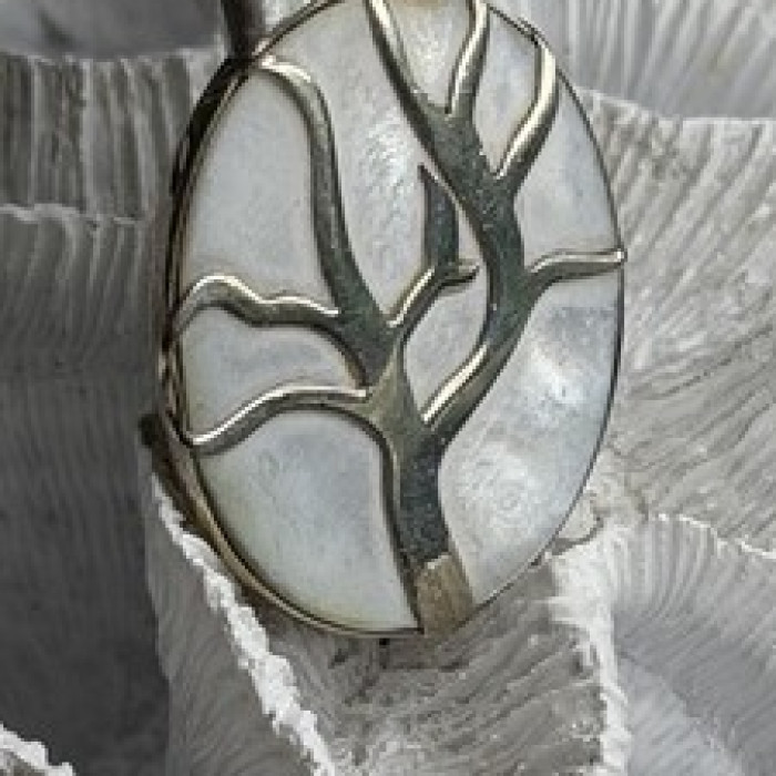 925 Sterling Silver Mother of Pearl Tree of Life Pendant