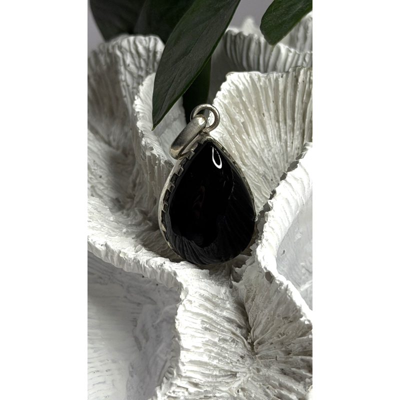 Vintage Teardrop 925 Sterling Silver Black Onyx Pendant