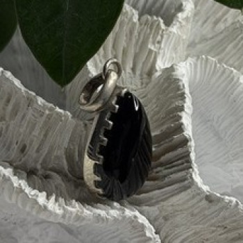 Vintage Teardrop 925 Sterling Silver Black Onyx Pendant