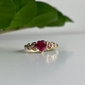 10K Yellow Gold STS Ruby Spinel & Diamond Heart Ring Size 7