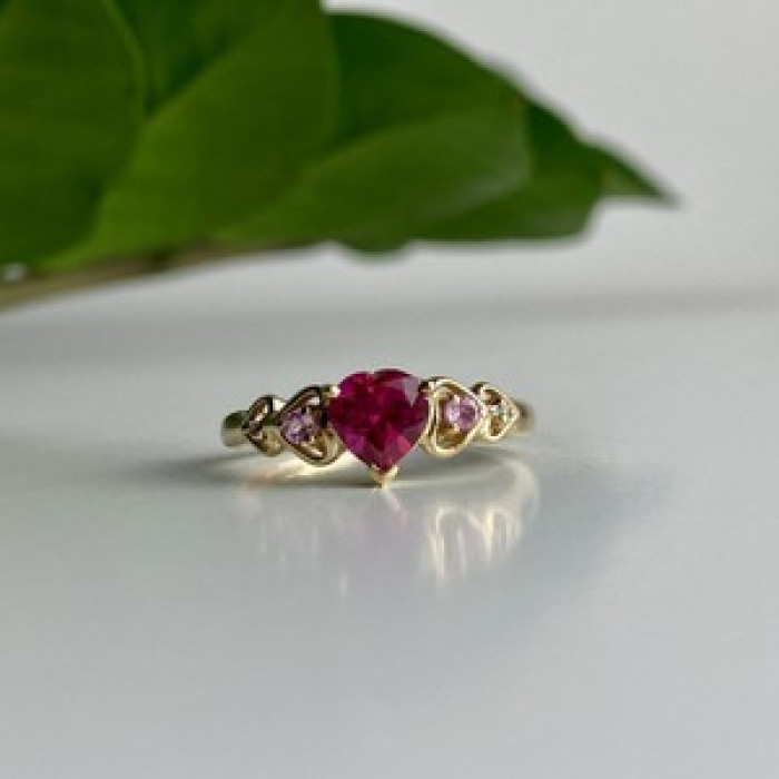 10K Yellow Gold STS Ruby Spinel & Diamond Heart Ring Size 7