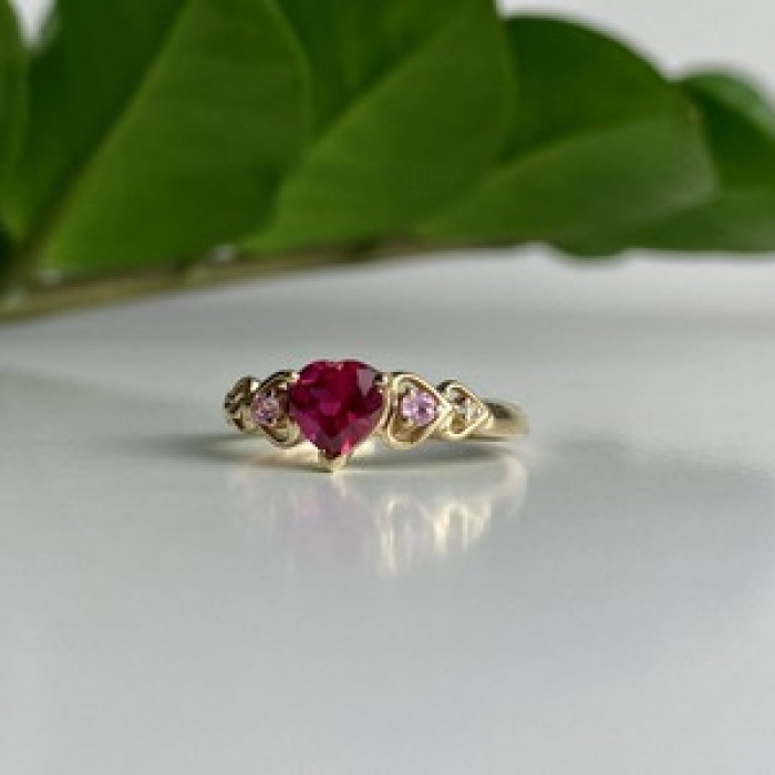 10K Yellow Gold STS Ruby Spinel & Diamond Heart Ring Size 7