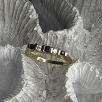 14K 585 Yellow Gold Sapphire 0.18 CTW & Diamond 0.10 CTW Ring Size 6