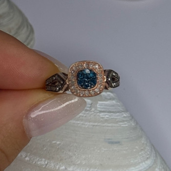 10K Rose Gold 0.5 Carat Clear & Teal Blue Dimond Ring Size 6
