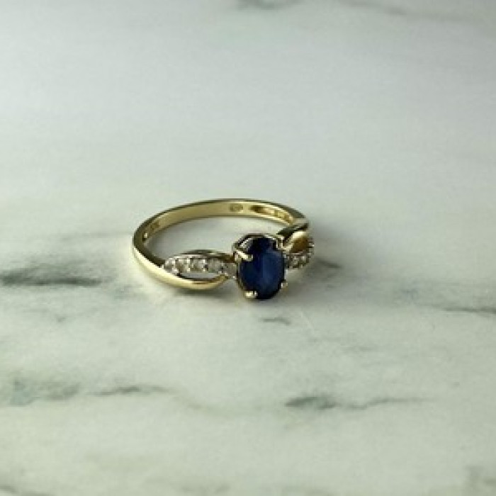 10K Yellow Gold Blue & White Sapphire Ring Size 6.75