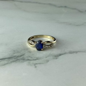 10K Yellow Gold Blue & White Sapphire Ring Size 6.75