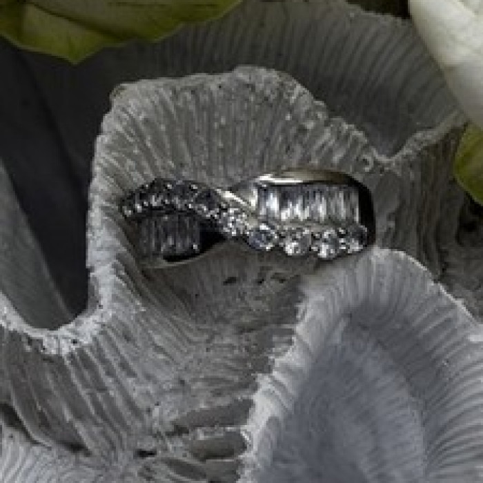 Wave Vintage Band 925 Sterling Silver Cz Ring Size 8.5