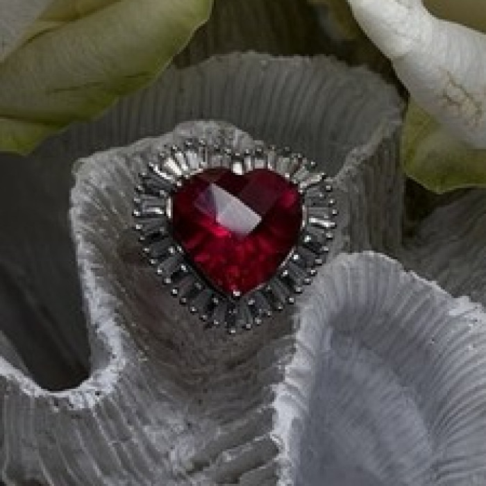 Romantic Heart 925 Sterling Silver Pink & Colorless Spinel Ring Size 7