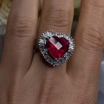 Romantic Heart 925 Sterling Silver Pink & Colorless Spinel Ring Size 7