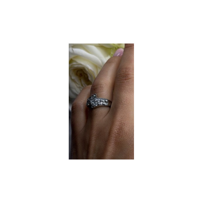 Vintage 925 Sterling Silver Clear Topaz Crossover Ring Size 9