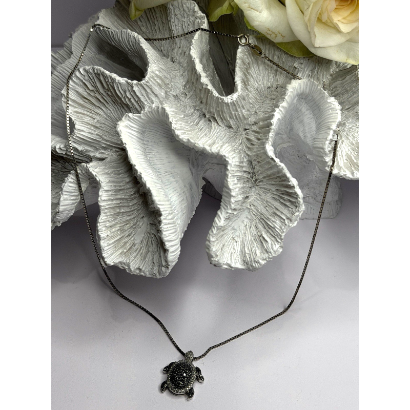 925 Sterling Silver Black & White Diamonds Sea Turtle Necklace