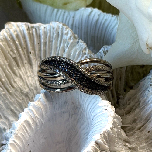Elegant 925 Sterling Silver Infinity Tiny Diamonds Ring Size 8