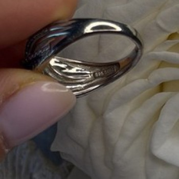 Elegant 925 Sterling Silver Infinity Tiny Diamonds Ring Size 8