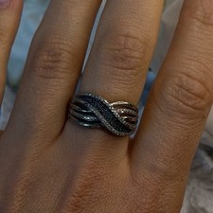 Elegant 925 Sterling Silver Infinity Tiny Diamonds Ring Size 8