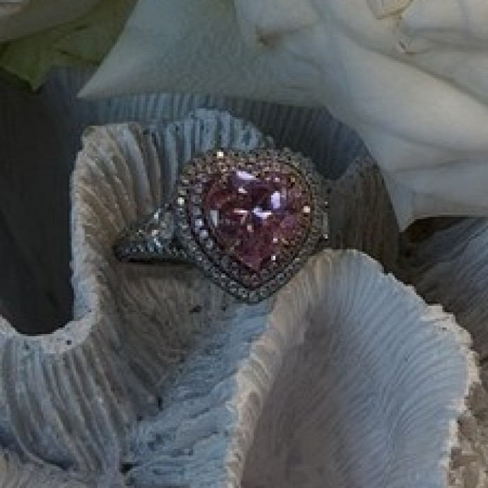 Romantic 925 Sterling Silver Pink Heart Topaz Ring Size 9
