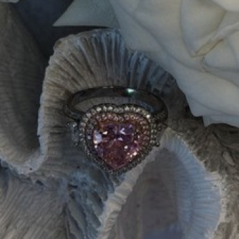 Romantic 925 Sterling Silver Pink Heart Topaz Ring Size 9