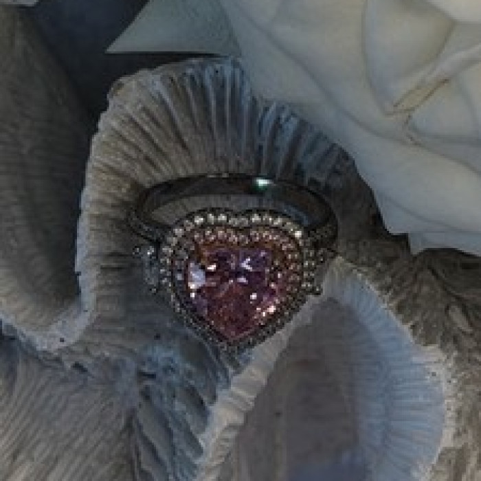Romantic 925 Sterling Silver Pink Heart Topaz Ring Size 9