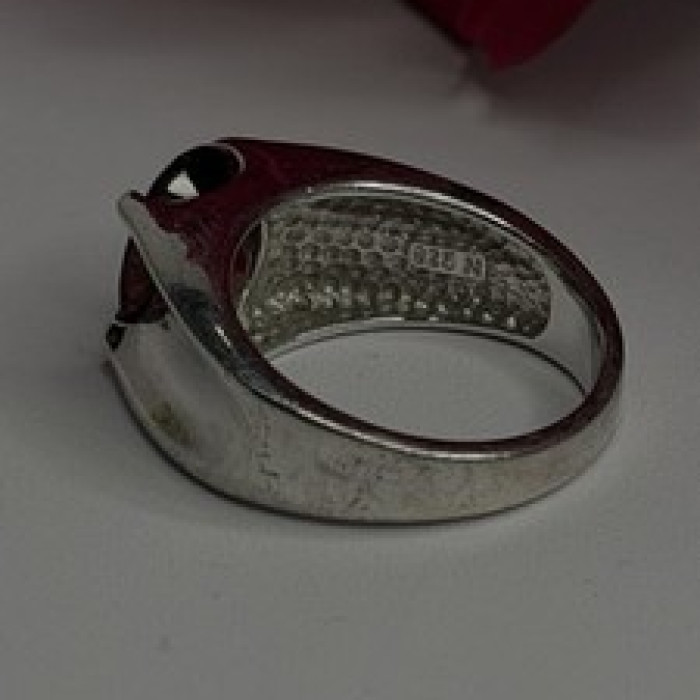 925 Sterling Silver Red Shiny Garnet Ring Size 6