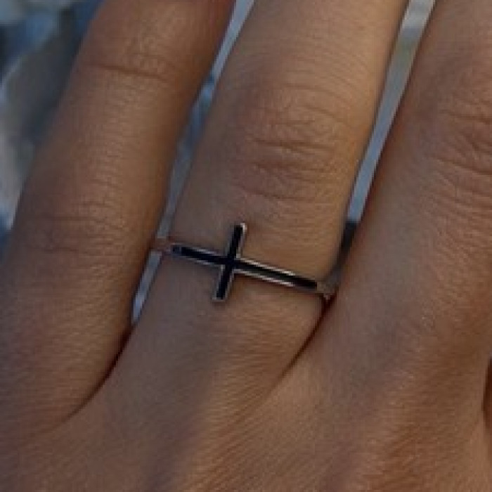 Modern Christian 925 Sterling Silver Cross Black Enamel Ring Size 8