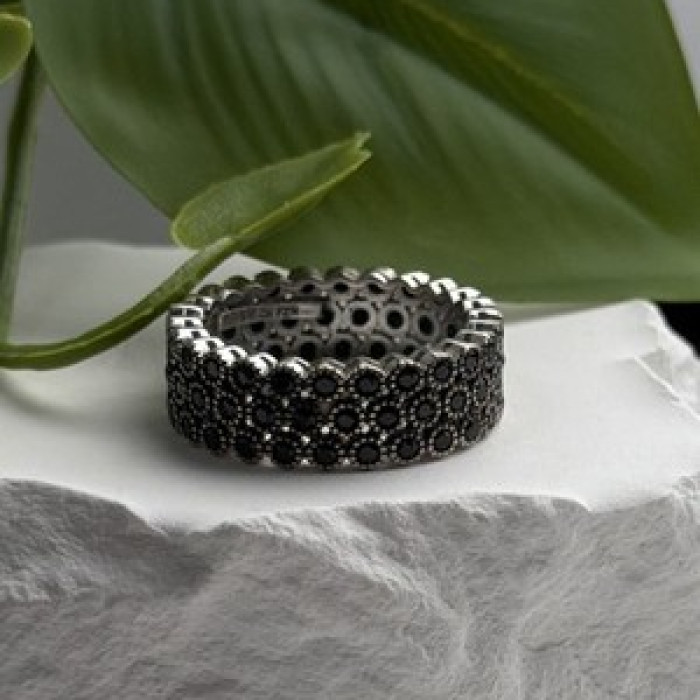 Vintage 925 Sterling Silver Black Spinel Band Ring Size 9