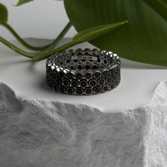 Vintage 925 Sterling Silver Black Spinel Band Ring Size 9