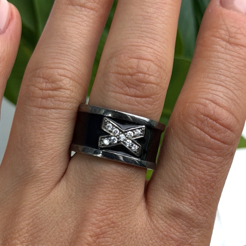 Vintage 925 Sterling Silver Black Enamel & Cz Ring Size 9