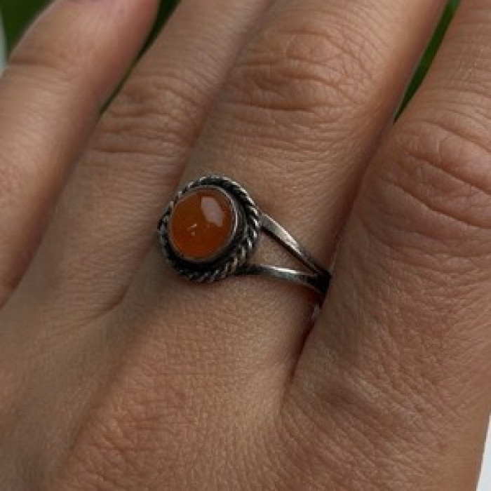 Vintage 925 Sterling Silver Carnelian Ring Size 9.5