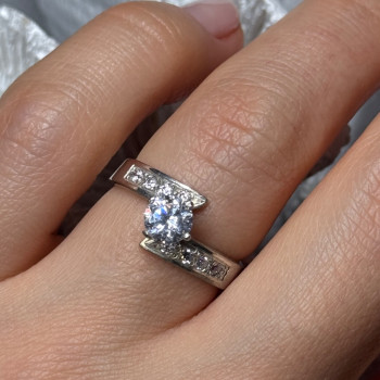 925 Sterling Silver CZ Ring Size 6.5