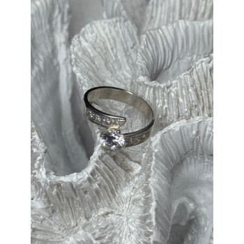 925 Sterling Silver CZ Ring Size 6.5