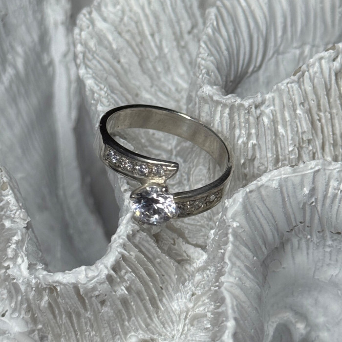 925 Sterling Silver CZ Ring Size 6.5