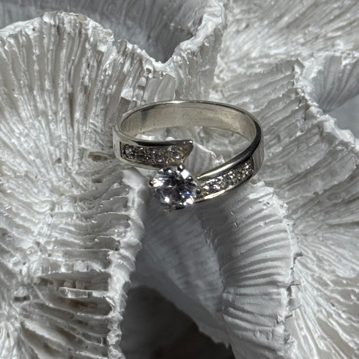 925 Sterling Silver CZ Ring Size 6.5