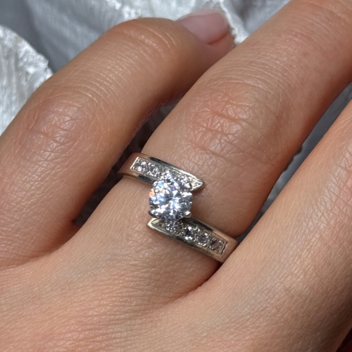 925 Sterling Silver CZ Ring Size 6.5