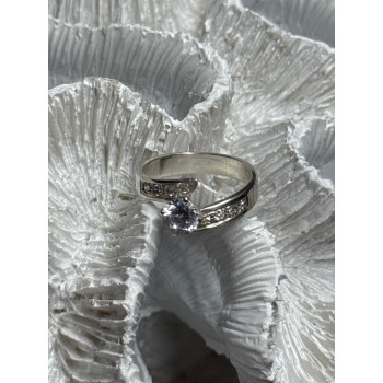 925 Sterling Silver CZ Ring Size 6.5