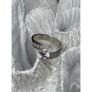925 Sterling Silver CZ Ring Size 6.5