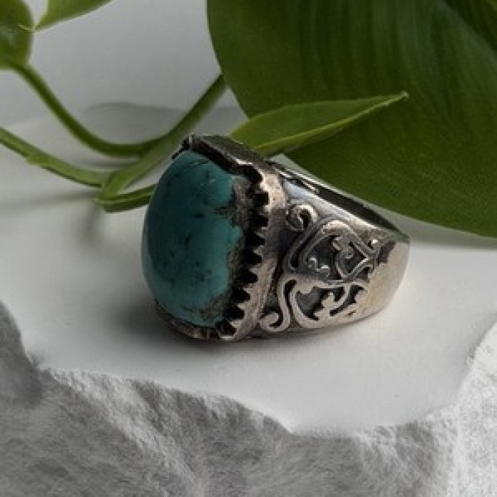 Artisan Style Vintage 925 Sterling Silver Turquoise Ring Size 5.5