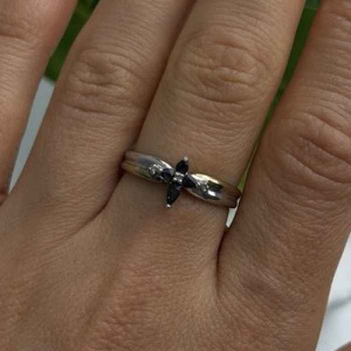 925 Sterling Silver Sapphire & Diamond Cross Ring Size 8.5