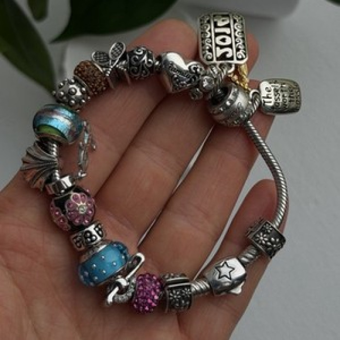 Donatella 925 Sterling Silver 19 Charms Bracelet