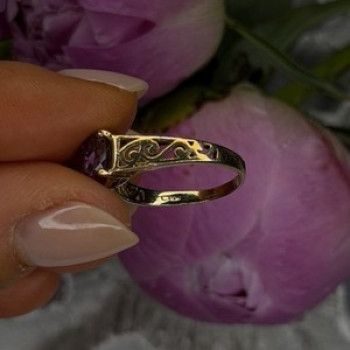 10K Yellow Gold Amethyst Filigree Design Ring Size 7.5