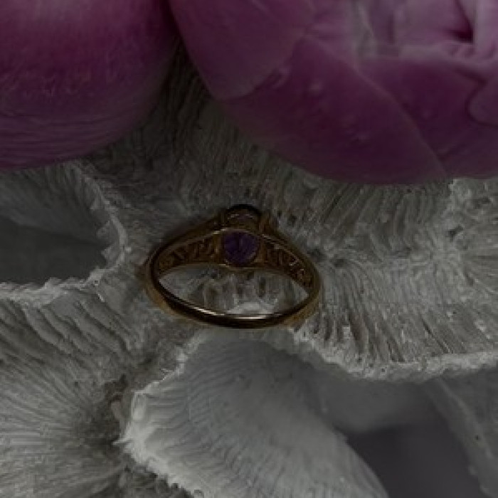 10K Yellow Gold Amethyst Filigree Design Ring Size 7.5