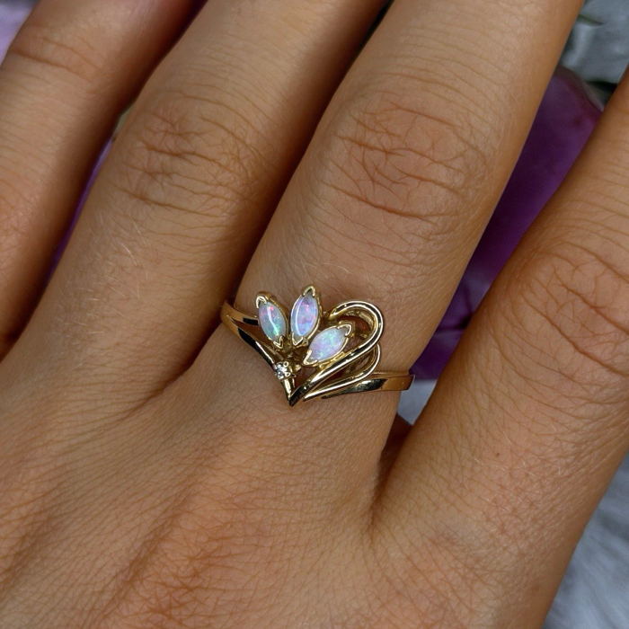Elegant 14K Yellow Gold Opal & Diamond Heart Motif Ring Size 8.5