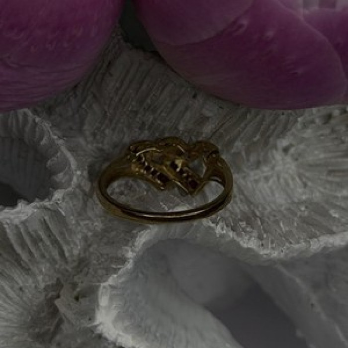 10K Yellow Gold Ruby Diamond Hearts Ring Size 7