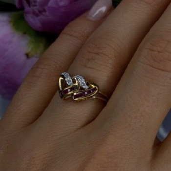 10K Yellow Gold Ruby Diamond Hearts Ring Size 7